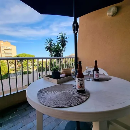 Palermo' - Port D'hyeres Air-conditioned & Wifi Apartamento Hyères